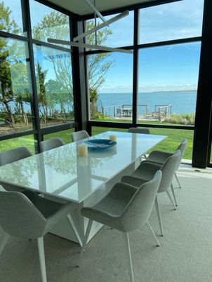 Dining room, Interior, Water
