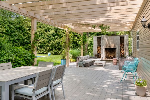Exterior, Fireplace
