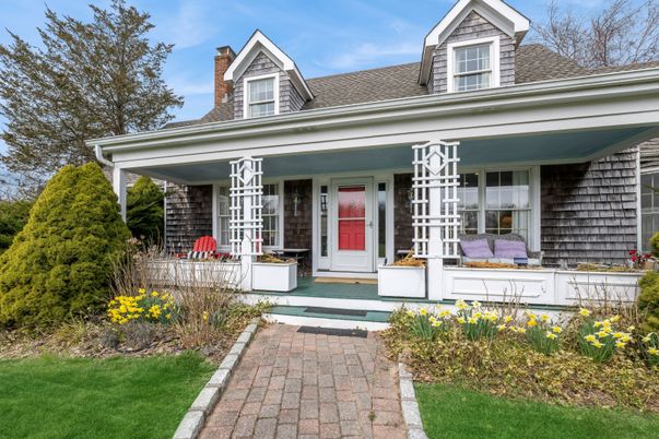 Exterior, Facade, Cape Cod