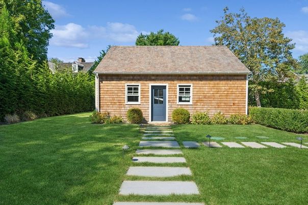 Backyard, Exterior, Facade, Cape Cod