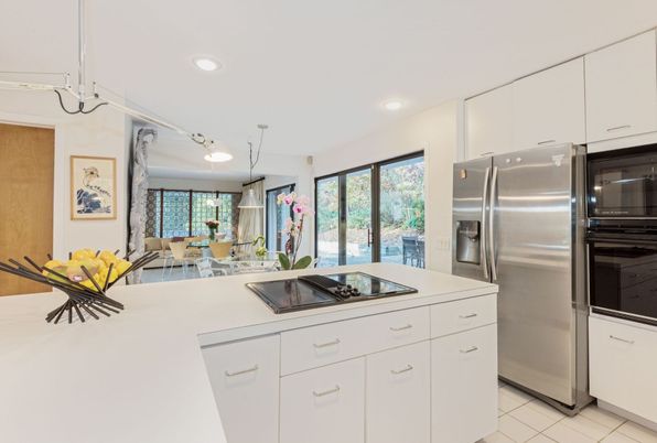 Dining room, Interior, Kitchen, Recessed Lighting, Stainless Steel Appliances