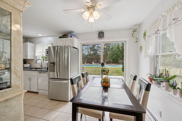 Dining room, Interior, Kitchen, Recessed Lighting