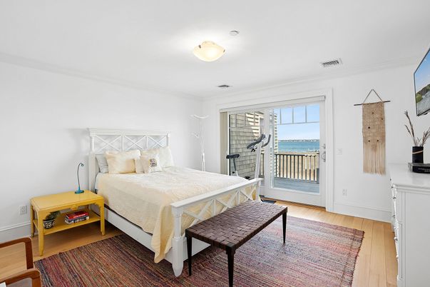 Bedroom, Fitness Equipment, Interior, Water, Wood Texture Flooring