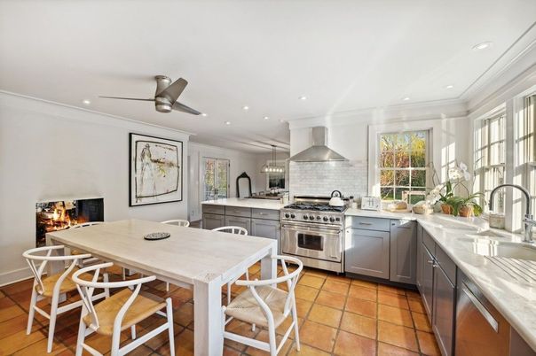 Dining room, Interior, Kitchen, Recessed Lighting, Stainless Steel Appliances