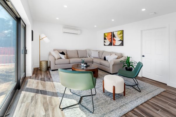 Interior, Living room, Recessed Lighting, Wood Texture Flooring