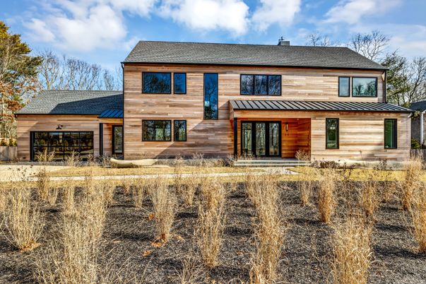 Exterior, Facade, Log Home