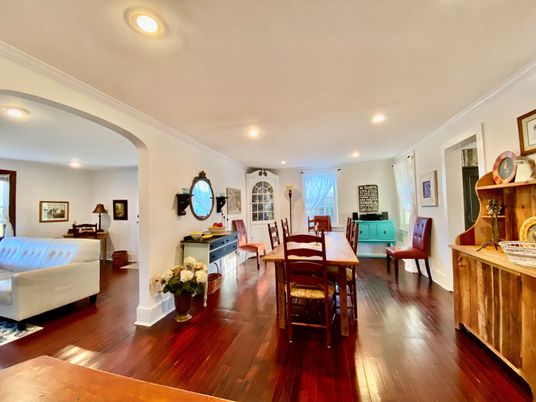 Dining room, Interior, Living room, Recessed Lighting, Wood Texture Flooring