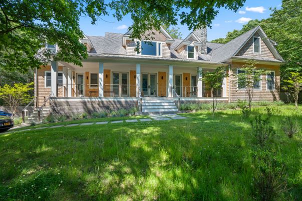 Exterior, Facade, Cape Cod