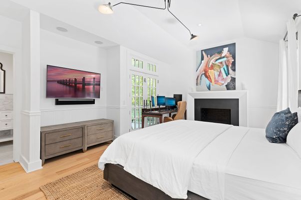 Bedroom, Fireplace, Interior, Recessed Lighting, Wood Texture Flooring