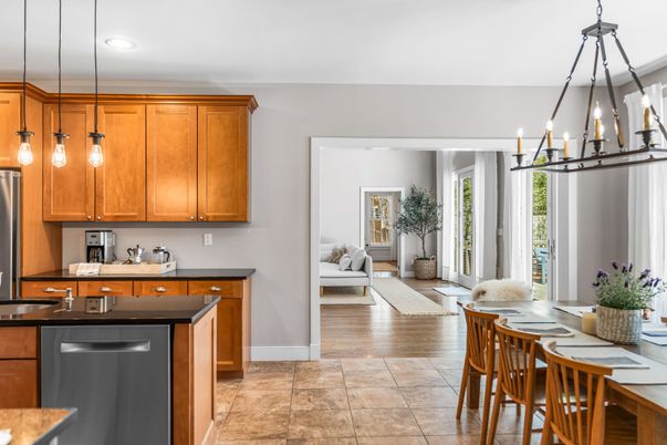 Dining room, Interior, Kitchen, Living room, Pendant Lights, Recessed Lighting, Stainless Steel Appliances, Wood Texture Flooring
