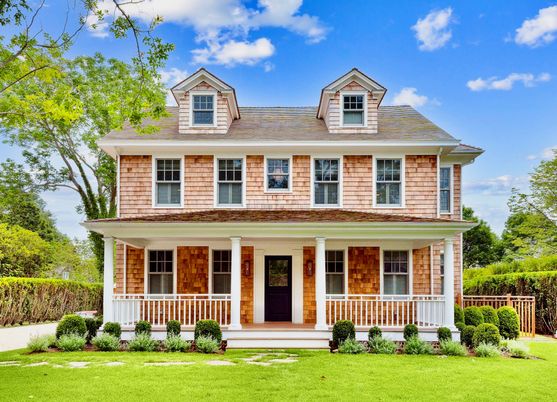 Exterior, Facade, American Foursquare