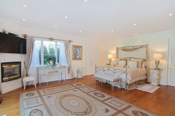 Bedroom, Fireplace, Interior, Recessed Lighting, Wood Texture Flooring