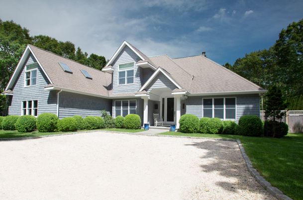 Exterior, Facade, Farmhouse