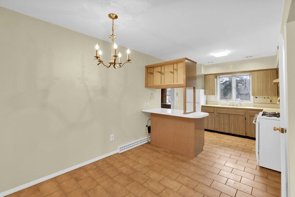 Chandelier, Interior, Kitchen, Wood Texture Flooring