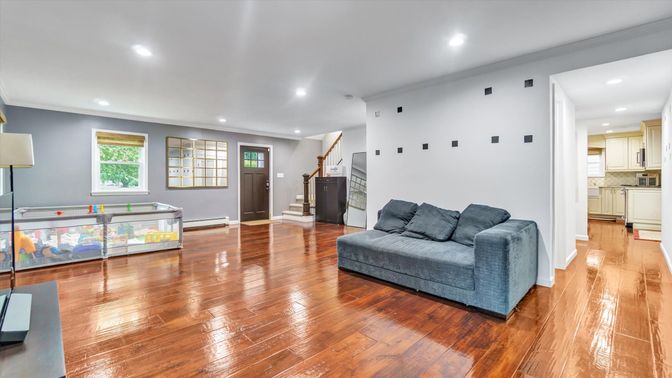 Interior, Recessed Lighting, Wood Texture Flooring