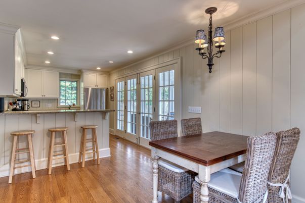 Chandelier, Dining room, Interior, Kitchen, Pendant Lights, Recessed Lighting, Stainless Steel Appliances, Wood Texture Flooring
