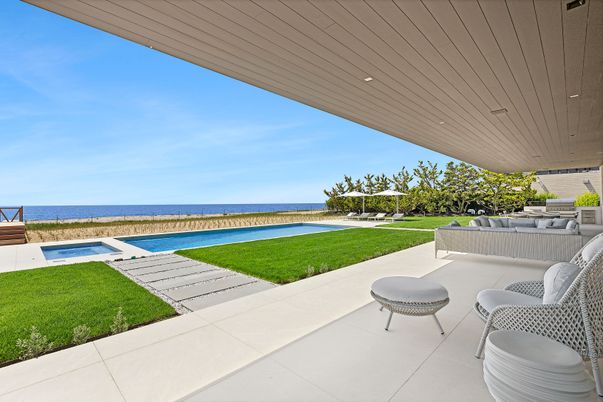 Exterior, Pool, Water