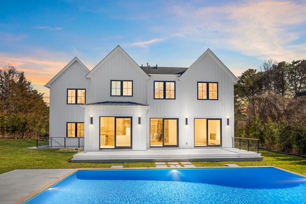 Backyard, Exterior, Facade, Pool, Farmhouse