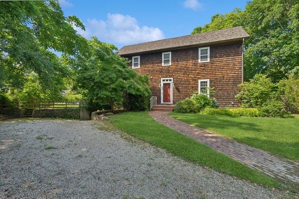 Backyard, Exterior, Facade, Brick Facade, Georgian