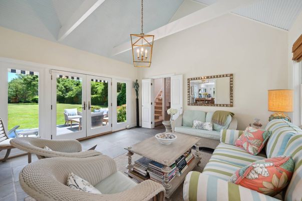 Interior, Living room, Pendant Lights