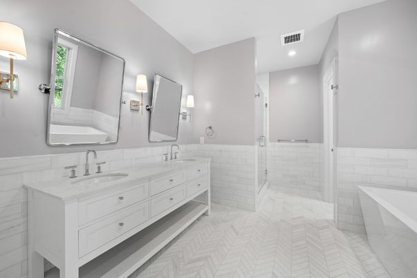 Bathroom, Dual Sink Vanities, Interior, Recessed Lighting
