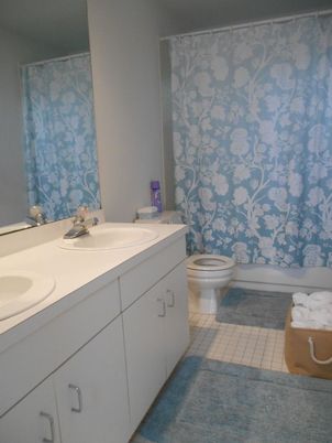 Bathroom, Dual Sink Vanities, Interior