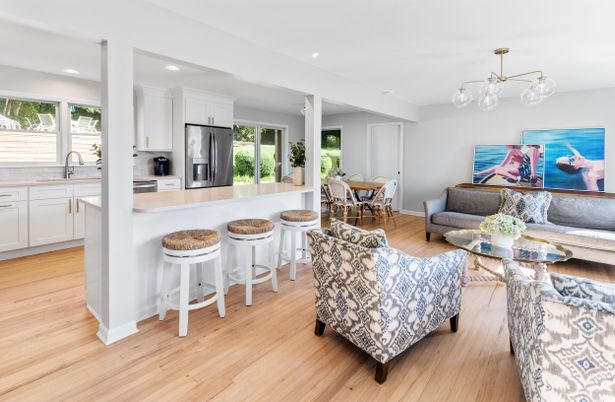 Dining room, Interior, Kitchen, Living room, Pendant Lights, Recessed Lighting, Stainless Steel Appliances, Wood Texture Flooring
