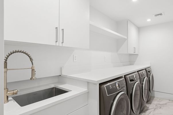 Interior, Marble, Recessed Lighting, Washer