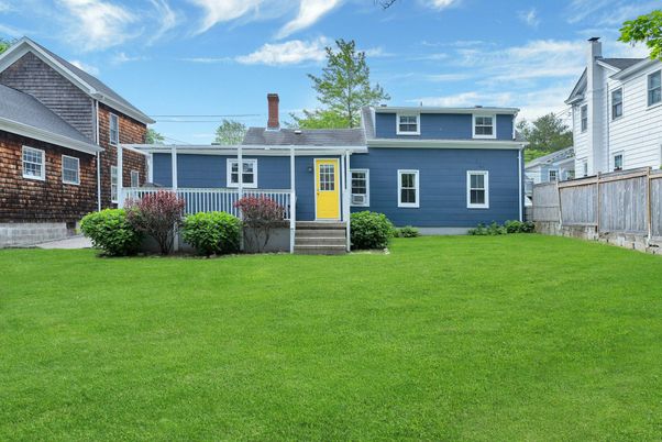 Backyard, Exterior, Facade, American Foursquare