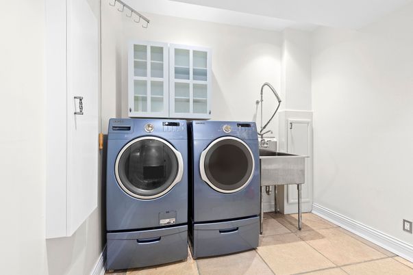 Interior, Washer
