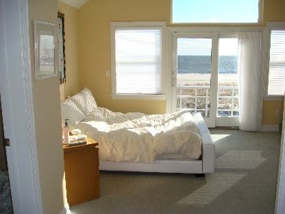 Bedroom, Interior, Water