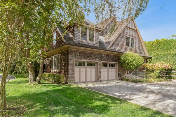 Attached, Exterior, Facade, Tudor Revival