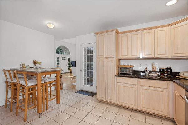 Dining room, Interior, Kitchen, Recessed Lighting
