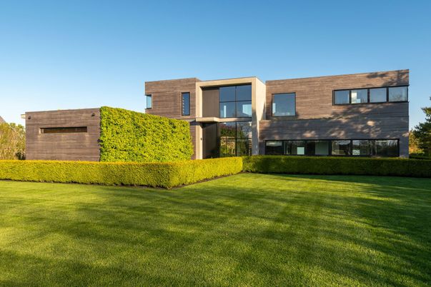Backyard, Exterior, Facade, Modern