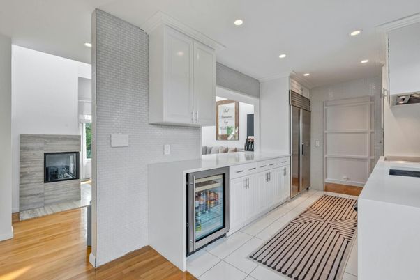 Fireplace, Interior, Kitchen, Recessed Lighting, Wood Texture Flooring