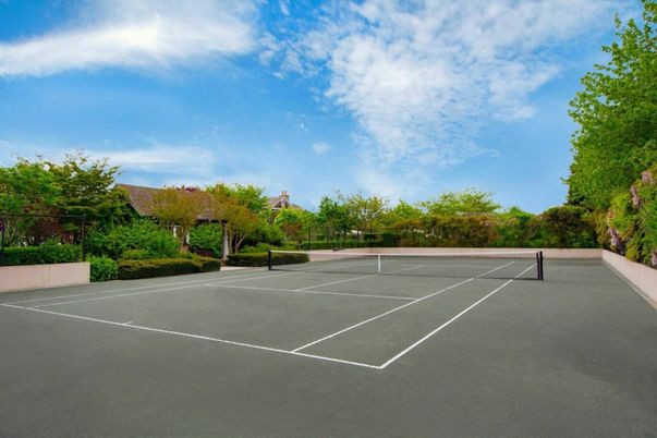 Exterior, Tennis Courts