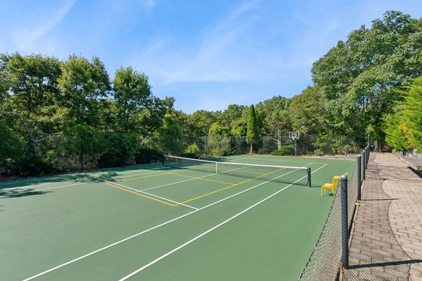 Exterior, Tennis Courts