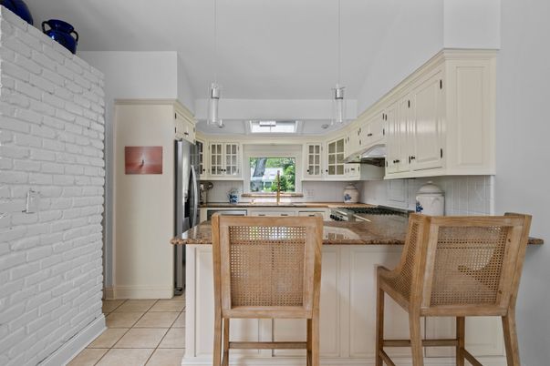 Interior, Kitchen, Pendant Lights, Stone Walls