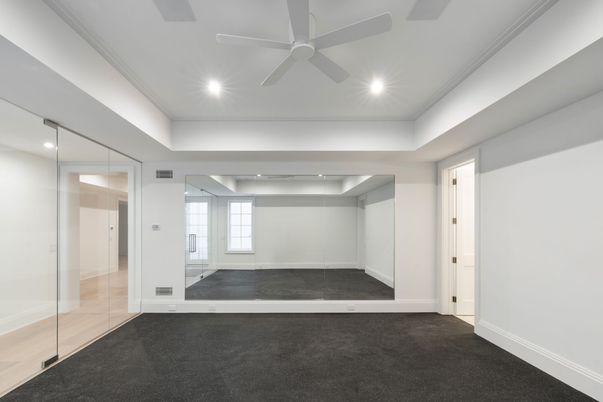 Empty room, Interior, Recessed Lighting