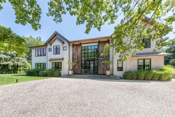 Backyard, Exterior, Facade, Farmhouse