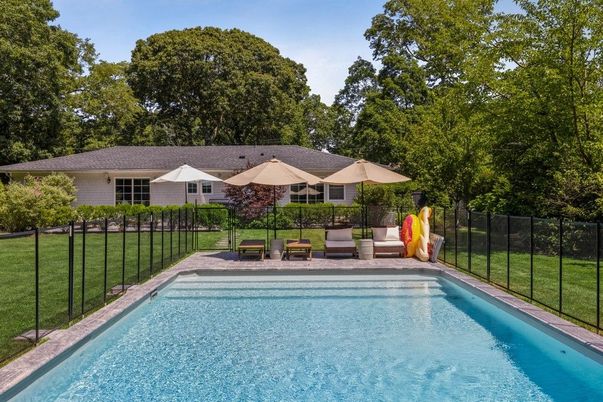 Exterior, Playground, Pool