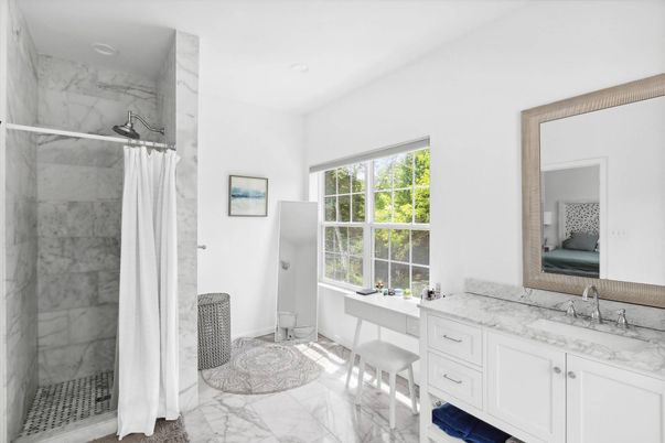 Bathroom, Interior, Marble, Marble Walls, Recessed Lighting