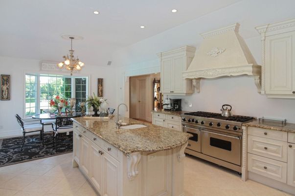 Chandelier, Dining room, Interior, Kitchen, Recessed Lighting, Stainless Steel Appliances