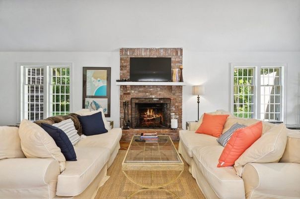 Fireplace, Interior, Living room