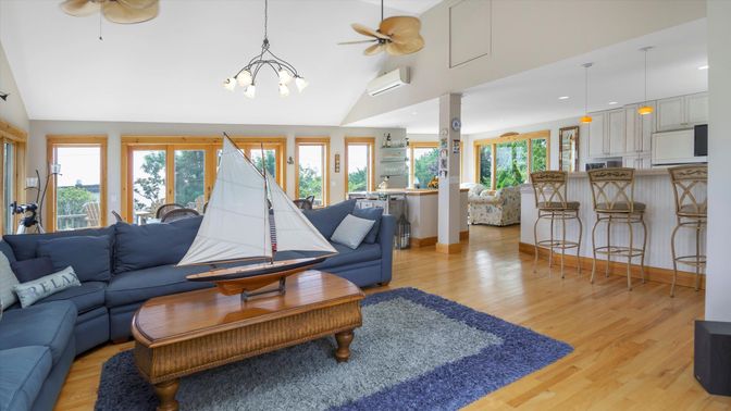 Interior, Kitchen, Living room, Pendant Lights, Recessed Lighting, Wood Texture Flooring