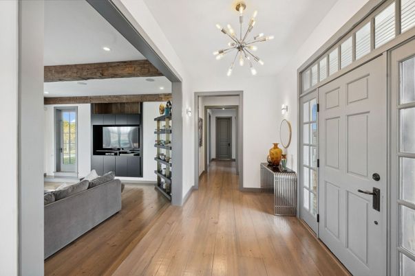 Interior, Living room, Pendant Lights, Recessed Lighting, Wood Texture Flooring