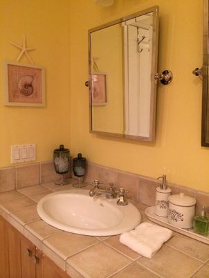 Bathroom, Interior, Tile Countertops