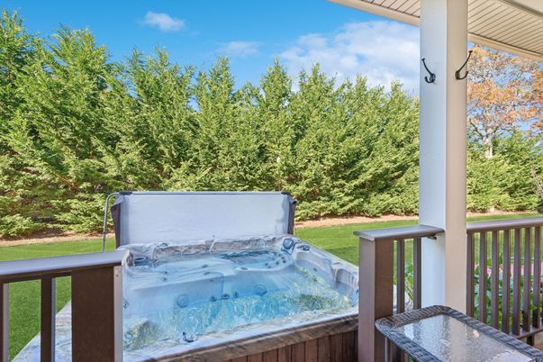 Exterior, Hot Tub