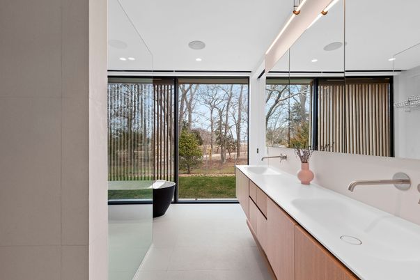 Bathroom, Dual Sink Vanities, Interior, Recessed Lighting