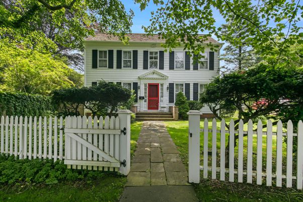 Backyard, Exterior, Facade, Georgian